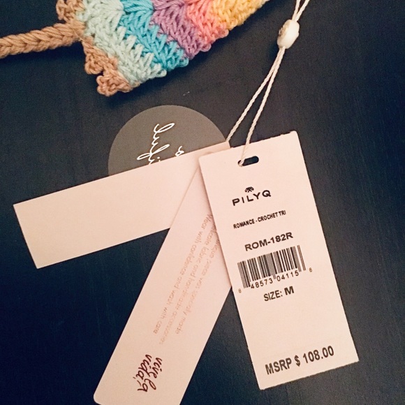 💋NWT💋 PILYQ BATHING SUIT TOP -Knit- Size M - Picture 3 of 5